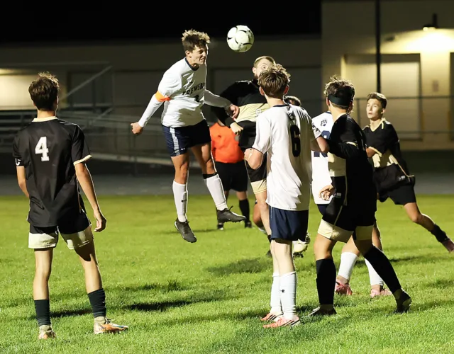 Bears score twice late to beat Silver Creek/Forestville